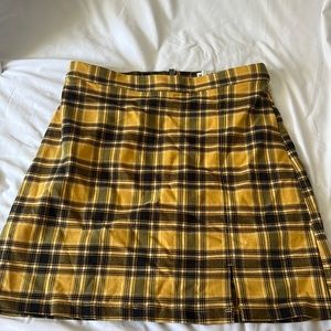 Plaid mini skirt